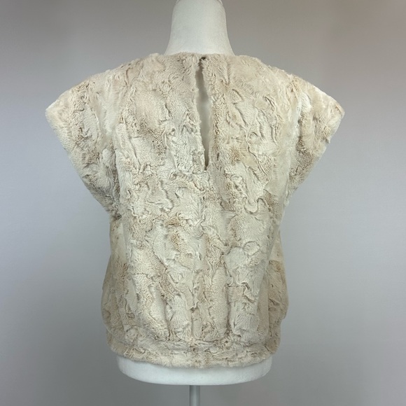Anthropologie Maeve Leah Faux Fur Cropped Muscle Tee Size Small NWT - Picture 7 of 14